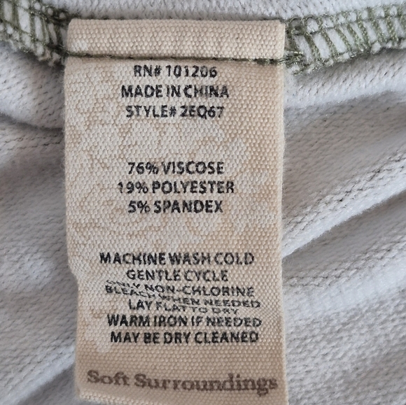 Soft Surroundings Green Patterned Ruched Neck Peplum Waist Zip Jacket - Size M - Picture 11 of 11